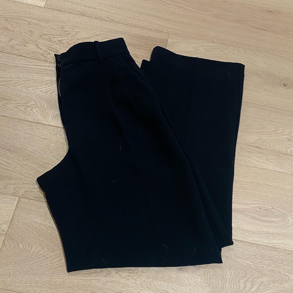 Aritzia ~ Effortless Pant